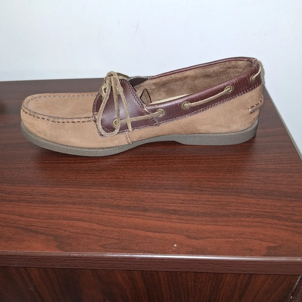 A pair of Bass Hampton Core 2 leather boat shoes. Pre-owned but in great shape.